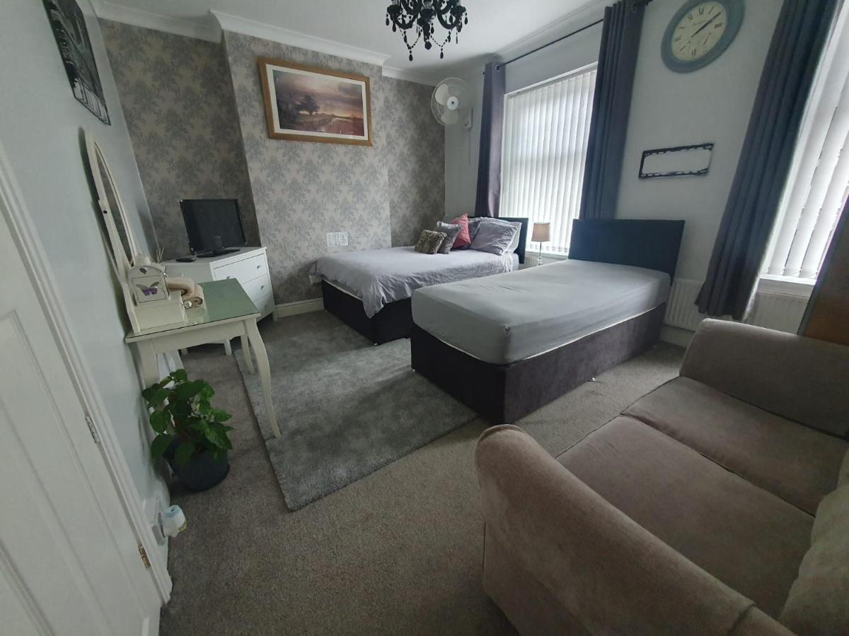 Private Luxury Double Room In Cardiff Exteriör bild