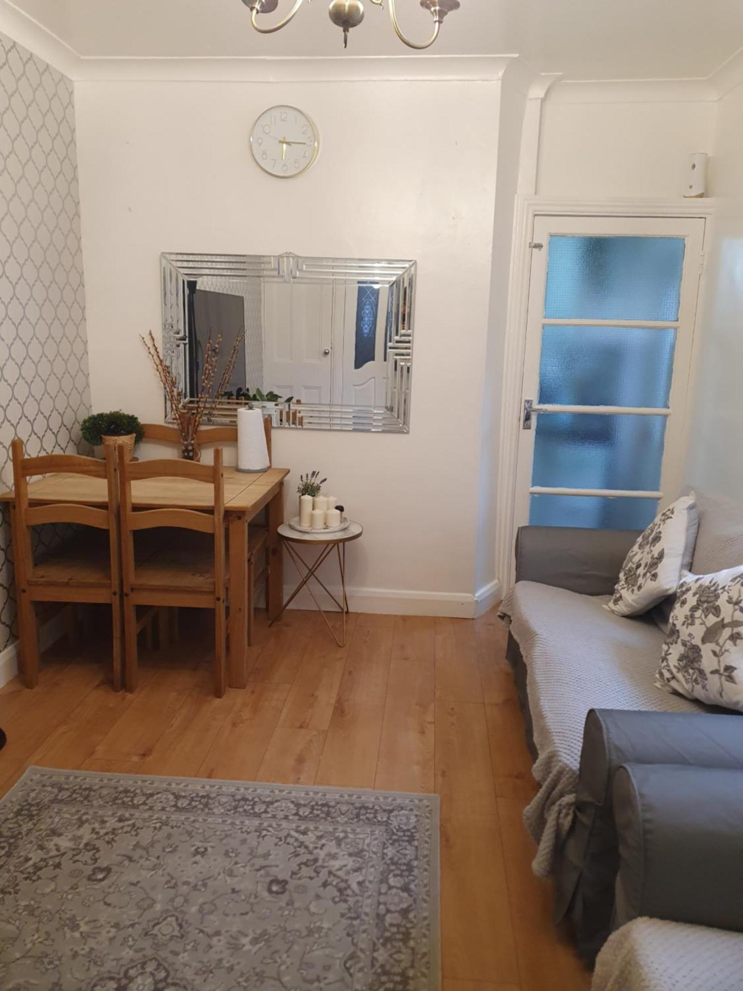 Private Luxury Double Room In Cardiff Exteriör bild